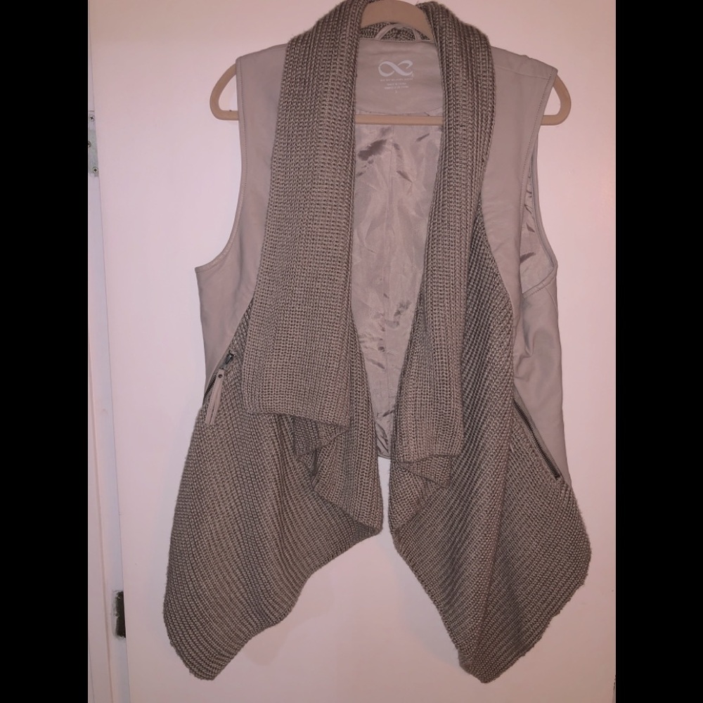 Faux Leather And Sweater Vest L